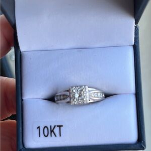 Elegant Silver Women's Ring